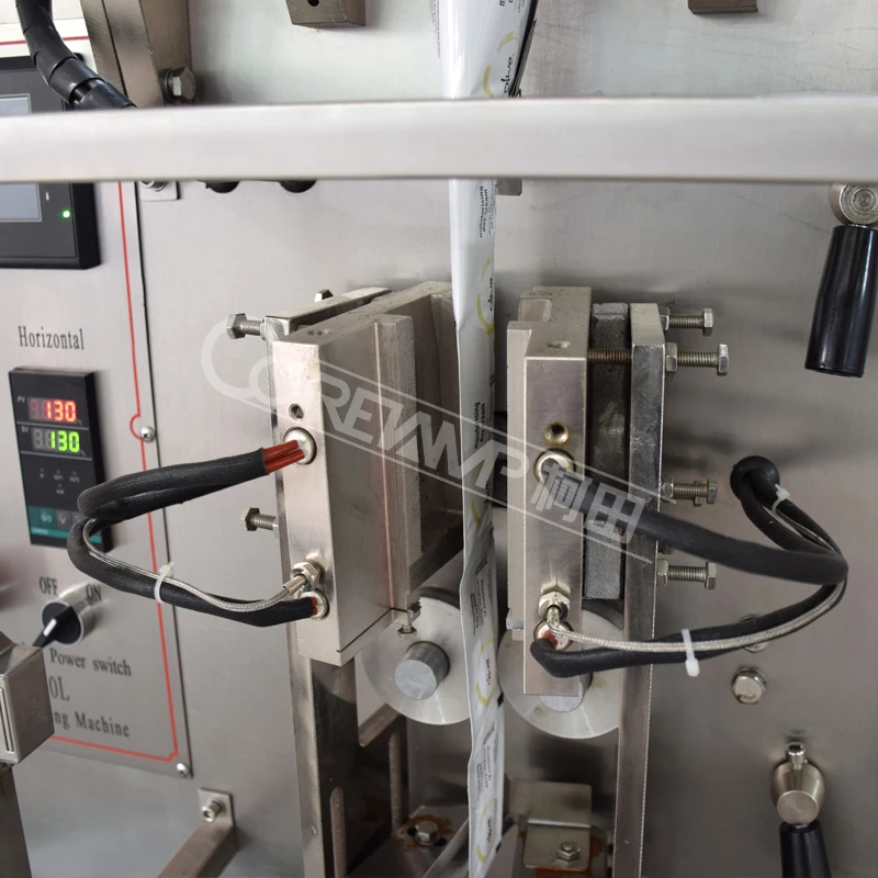 Automatic Filling Machine Perforated Three Side Bag of Ketchup Milk Honey Liquid Small Sachet Sealing Packing Machine