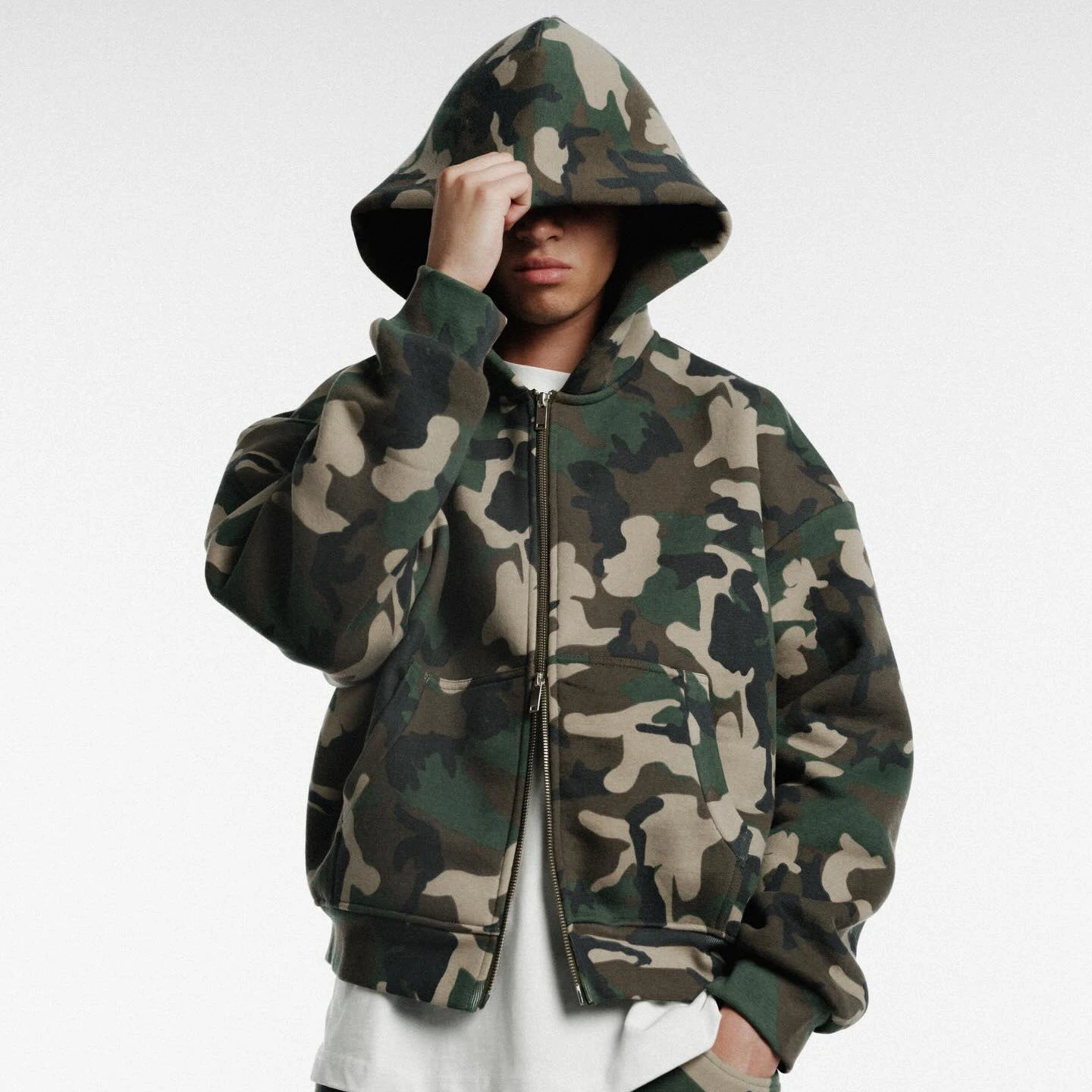 Custom Thick Cotton Blend Full Camo Relaxed Drop Shoulder Short Boxy Street Zip Front Men Hooded Sweatshirt gallery 6