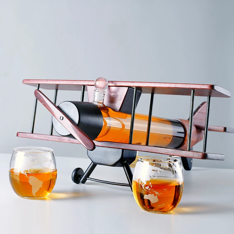 Customized Handmade 1000ml Glass Plane Shaped Wine Whiskey Decanter Bottle Borosilicate Glass Wood Base