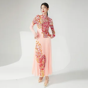 Elegant Ladies Casual Style Two-Piece Set Fashionable Pleated Skirt and Elastic Printed Top Made of Polyester Fabric Women's Set