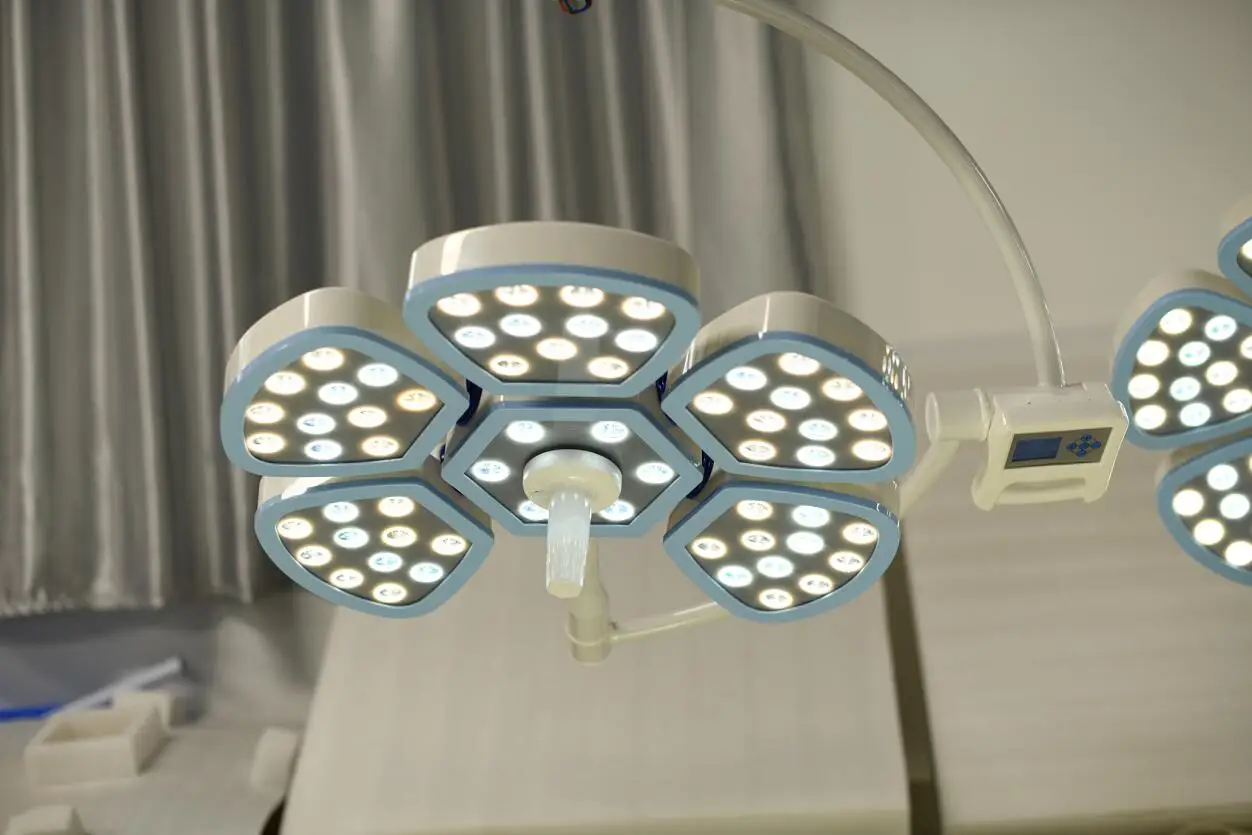 E700/700 ceiling mounted Surgery operating lamp Surgical Led operation room light factory