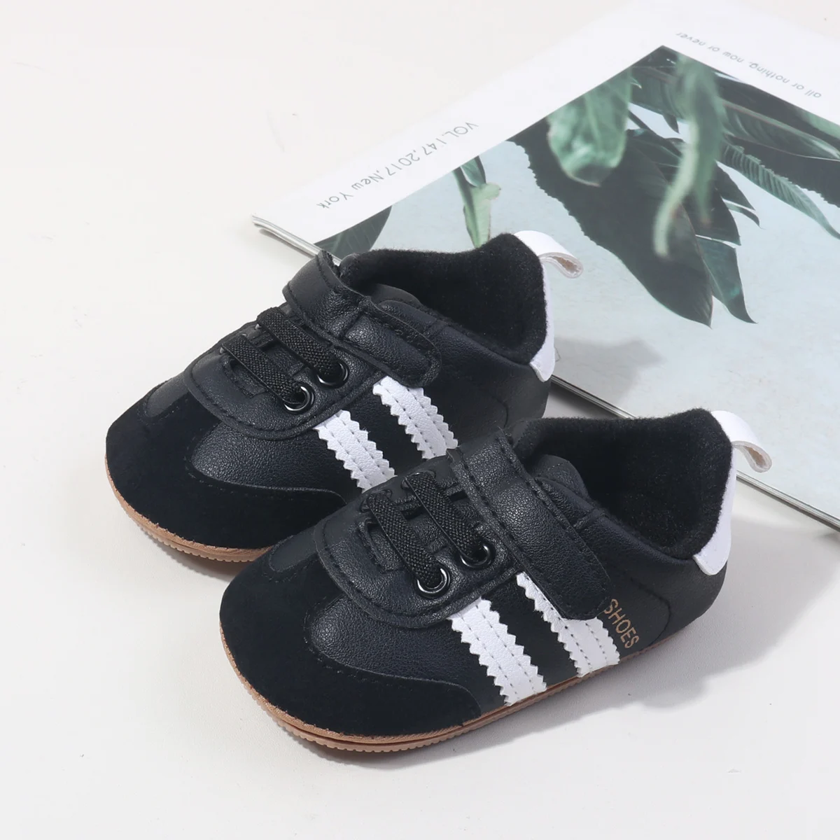 2025 New Unisex Baby Sneaker High Quality PU TPR Sole Anti-Slip Pre-Walk Shoes 0-15 Months Pre-Walk Flat Sneakers Fashionable supplier