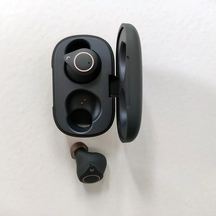 OEM Qualcomm QCC3040 Chipset TWS W1 Plus Matte Black Wireless Earbuds Noise Reduction