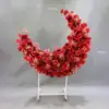 Arreglo floral de luna koi de iris rojo con soporte con ruedas