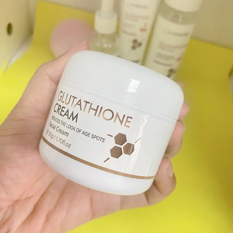 glutathione and skin whitening products OEM High Quality Face Cream Glutathione Arbutin Vitamin C Whitening Formula  Hyaluronic Acid Skin Brightening for All Skin Types