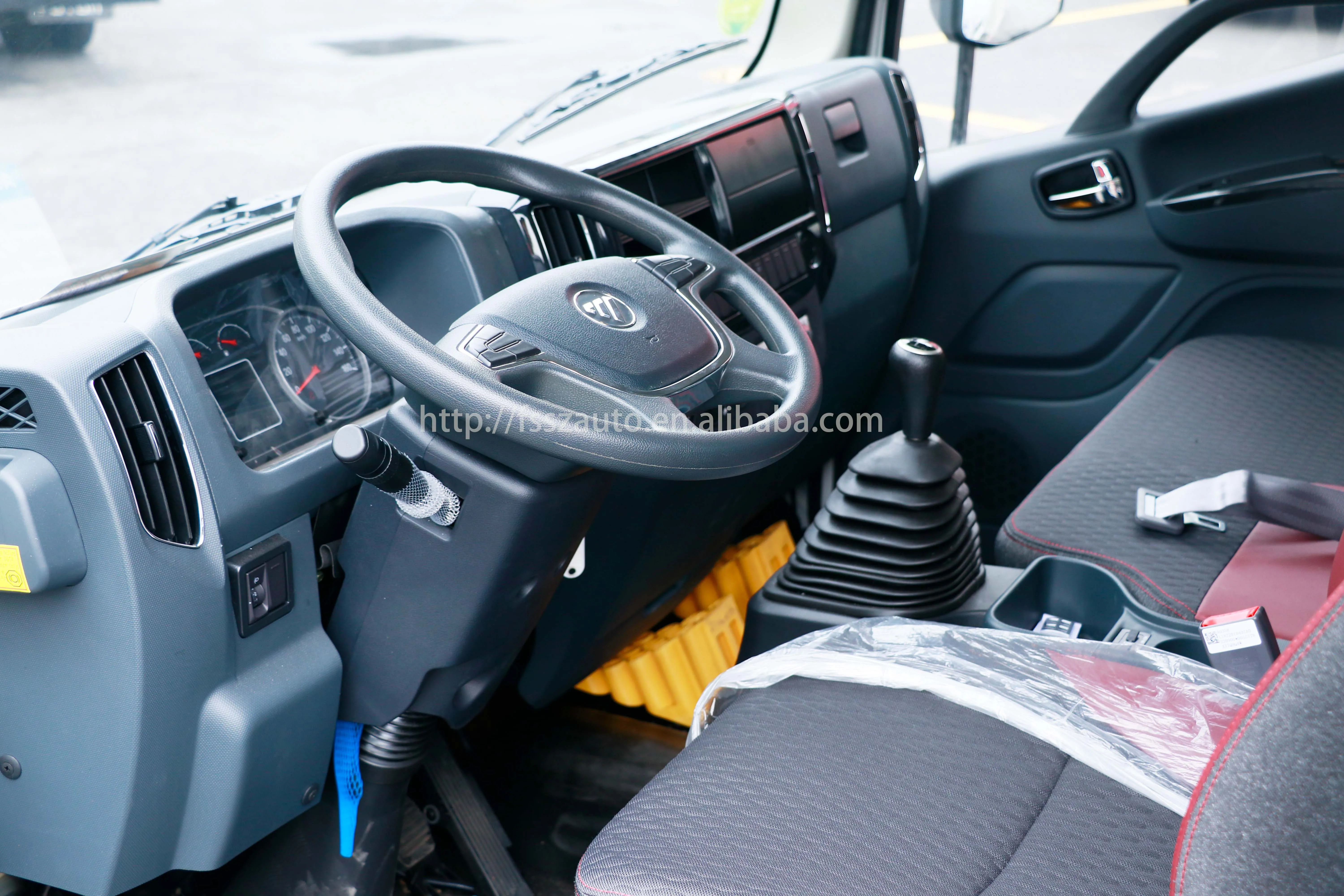 Foton Ollin Youth Invincible Edition Standard Cab 1-5 Tons Double Cab Light Duty New Truck diesel 4x2 Cargo Truck for Sale
