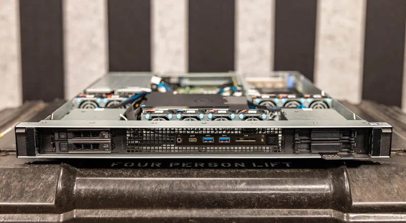 F*1様 Dell Precision 3930 Rack(i9-9900K/6 Dell Precision 3930 Rack Workstation - I5-9500/8G/4T/T600-4G