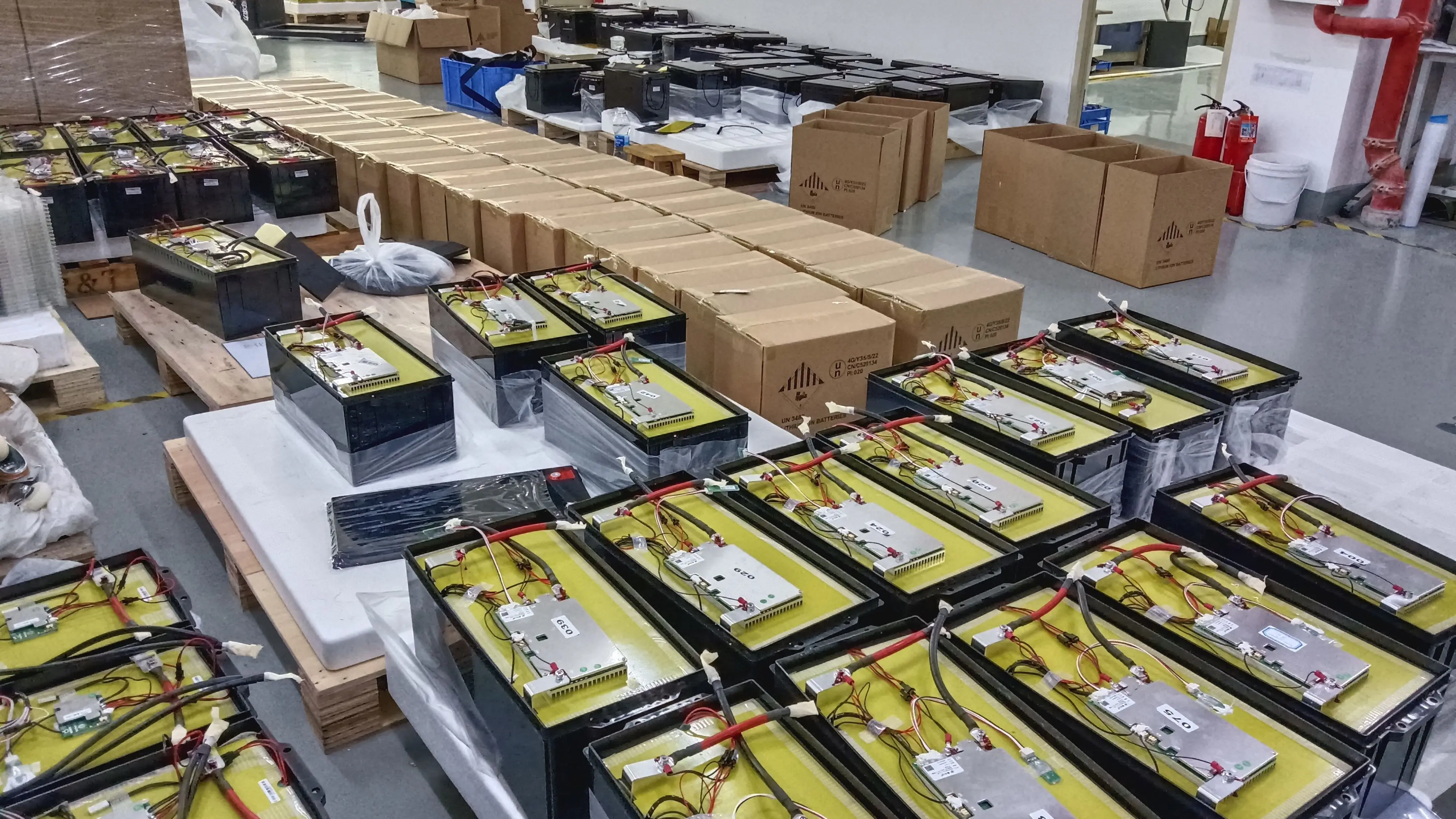 High-Power 24V 25.6V 12AH Lithium Ion Battery Pack Stock Replacement for Lead-Acid with Compatible Interface Power Supply