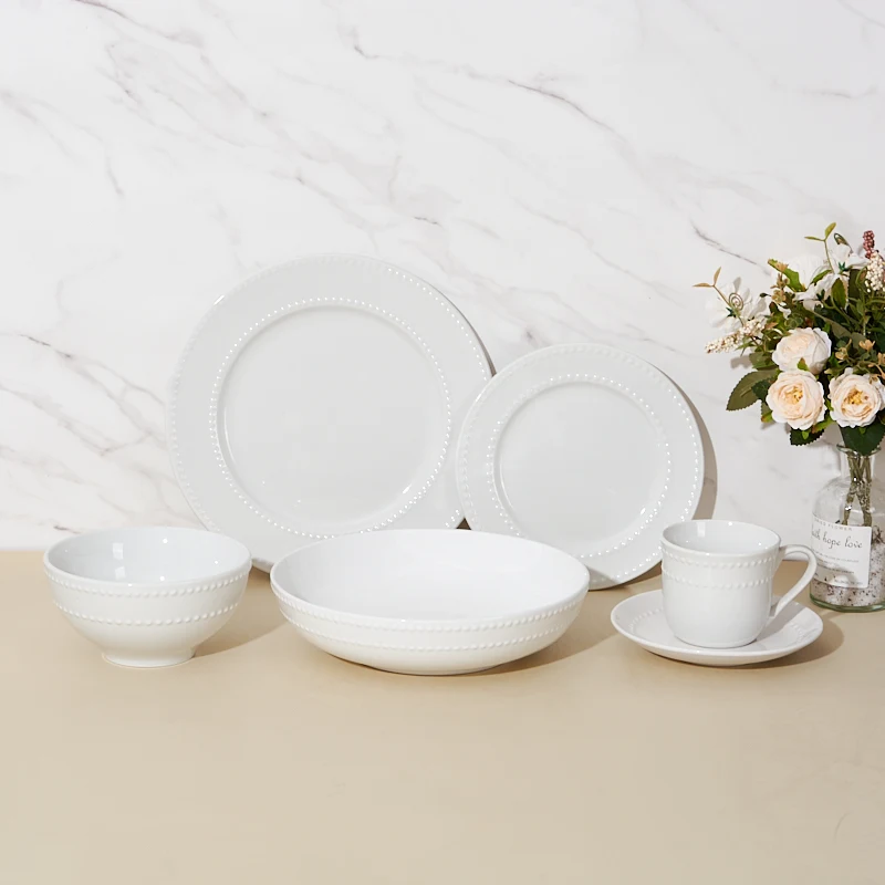 Custom Designed American Style Lightweight Porcelain Dinnerware Set Durable Dishwasher Safe Plates for Home & Hotel Kitchens