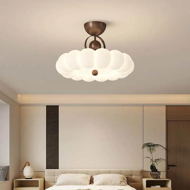 Fransk stil, ljus lyx, vintage, IP65, järntakslampa med tre färglägen, fullspektrums-LED med blombladsdesign för sovrummet