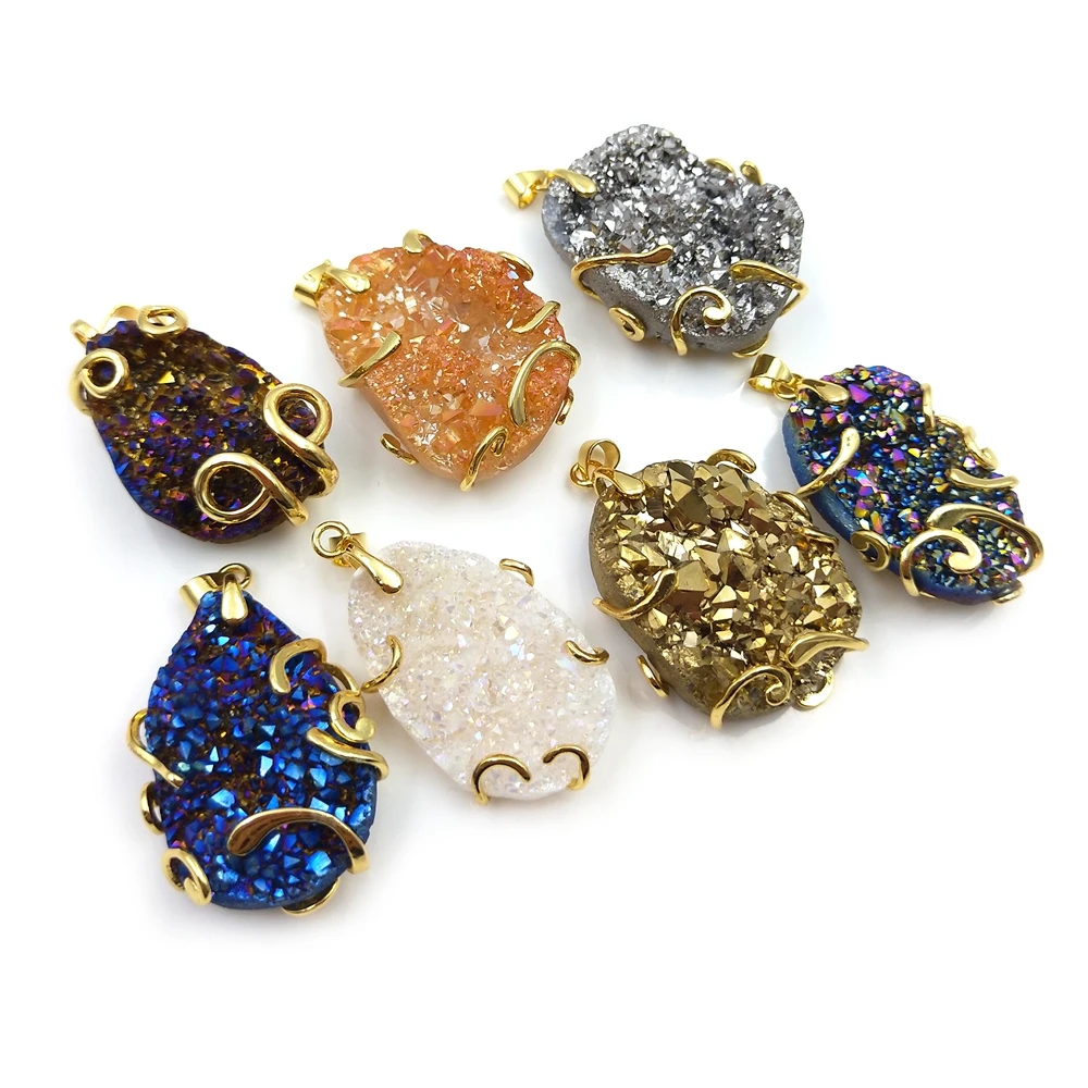 Wholesale Claw Setting Gemstone Shining Nugget Crystal Pendants Charms  Natural Geode Quartz Stone Druzy Stone Necklace Jewelry