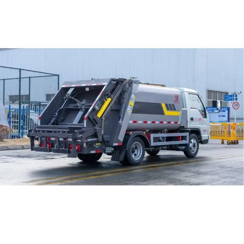 Made in China, Foton Small 4X2 4.5m3 Compactor Garbage Truck Mini Garbage Collection Truck