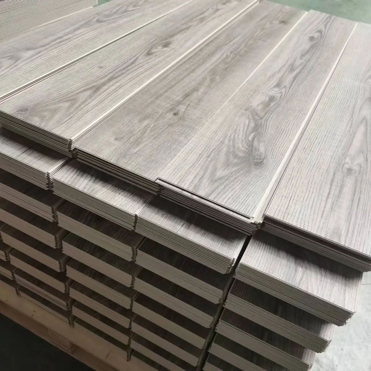 Spc Flooring China Vinyl Tile Flooring Suelo Vinilico OEM VINYL 4mm 5mm 6mm Pvc Tile Low Moq Plastic Flooring Factory Lvt