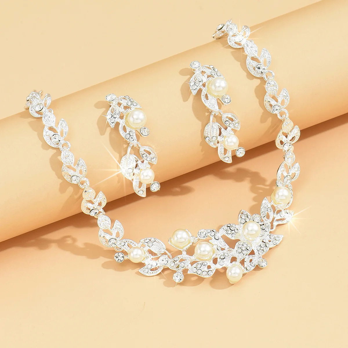 Exquisite Pearl & Rhinestone Bridal Jewelry Set