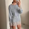 Gris azulado