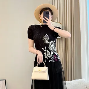 Miyake Retro-Style Women's Half-Turtleneck T-shirt Elegant Pleated Sweet Top Short Sleeves for Spring Summer All-Match Casual