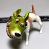 Chien original déguisé de 7 cm