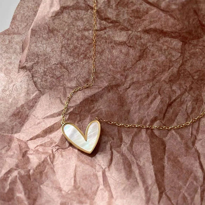 Cute Heart Pendant Necklace Dainty18k Gold Plated Thin Chain Shell