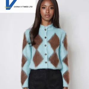 China V-times 2026 Women's High-End Winter Cardigan Color-Blocked Fleece Long-Sleeve Knit Sweater New Style Warm Top for Spring