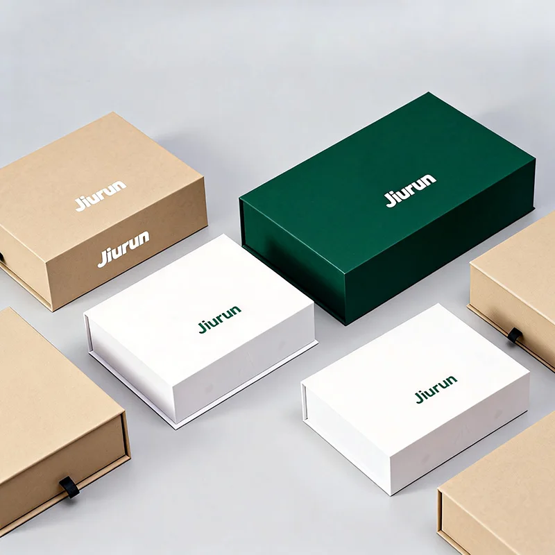 Luxury Custom Recyclable Embossed T-shirt Gift Box Rigid Paperboard Magnetic Closure Lid Folding Box for Baseball Cap manufacture