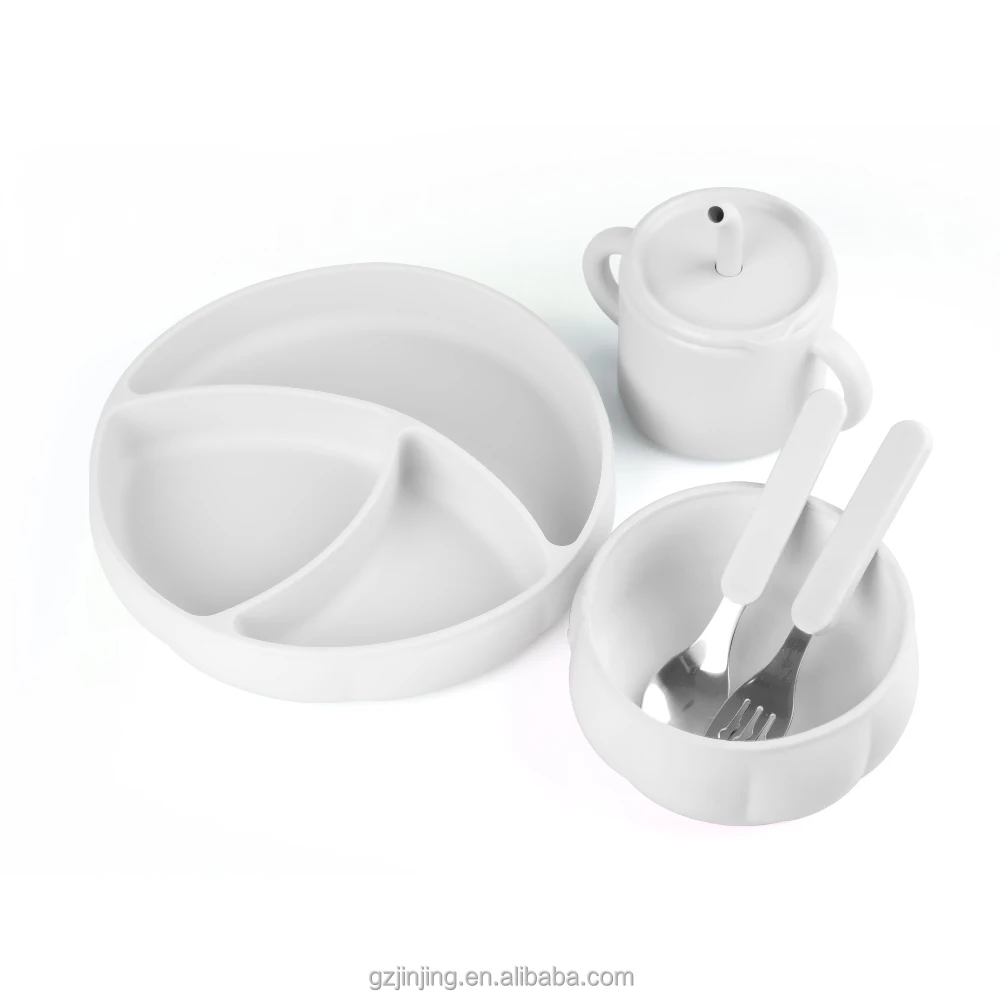 2022 Baby Feeding Custom Silicone Cup Plates Spoon And Fork Silicone Suction Baby Plate Set