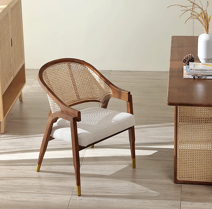 Luxury Rattan Back Solid Wood Hotel Kitchen Wicker Chairs