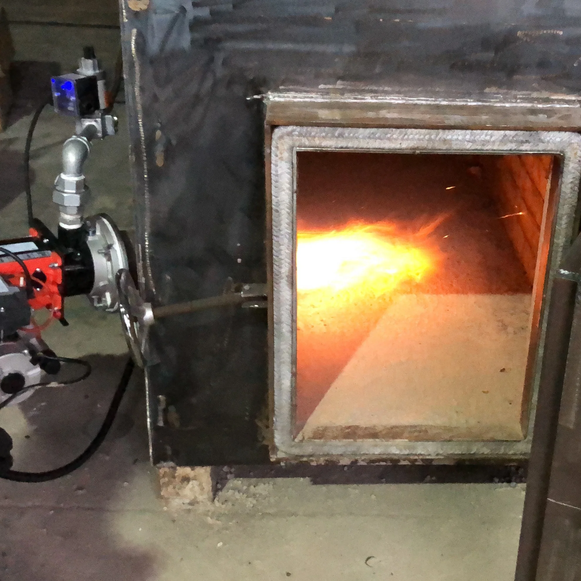 Smokeless Waste Burning Incinerator for Cardboard/paper/leaves General Domestic Garbage Disposal