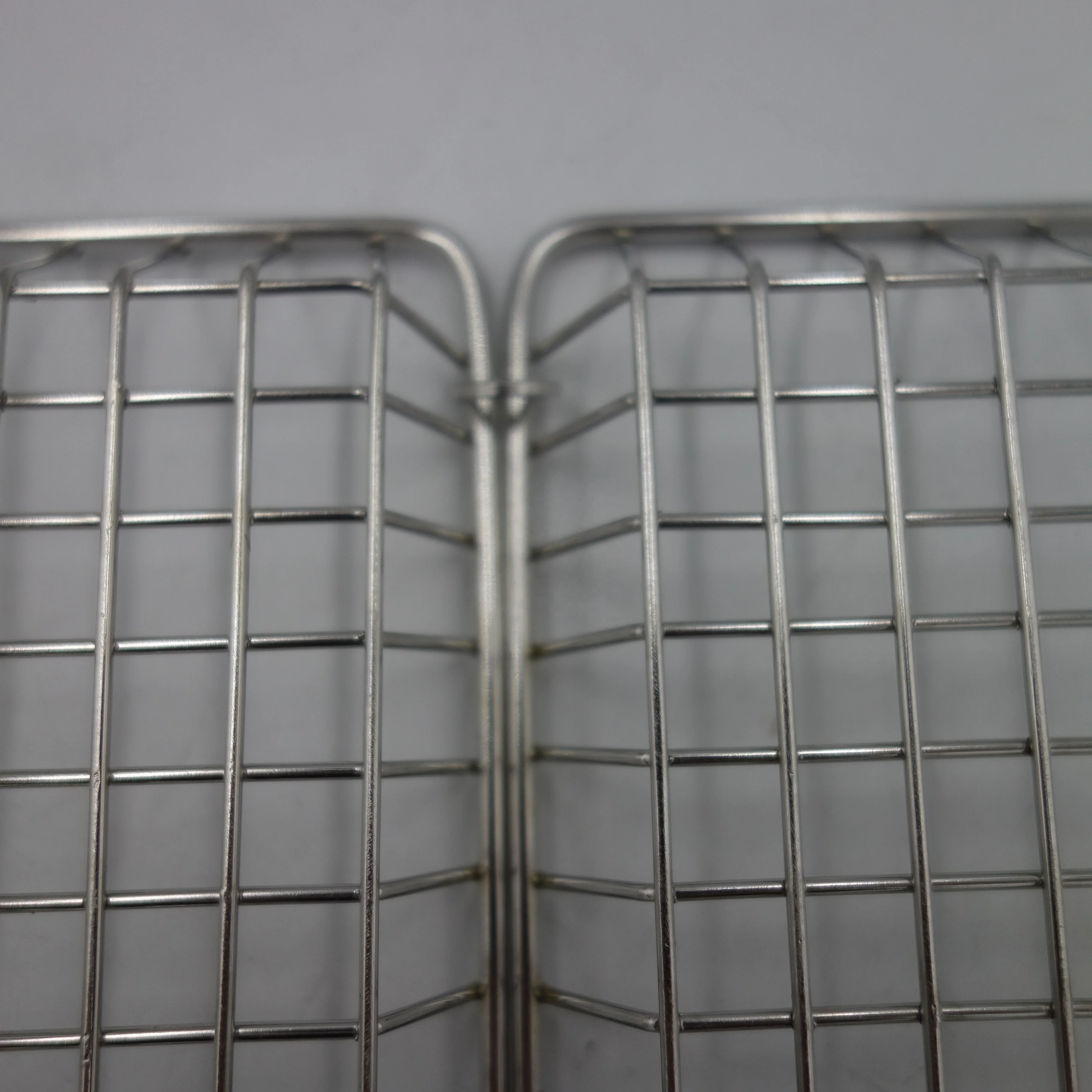 Kitchen Soap Storage Cage Metal Soap Shaker for Washing Dishes