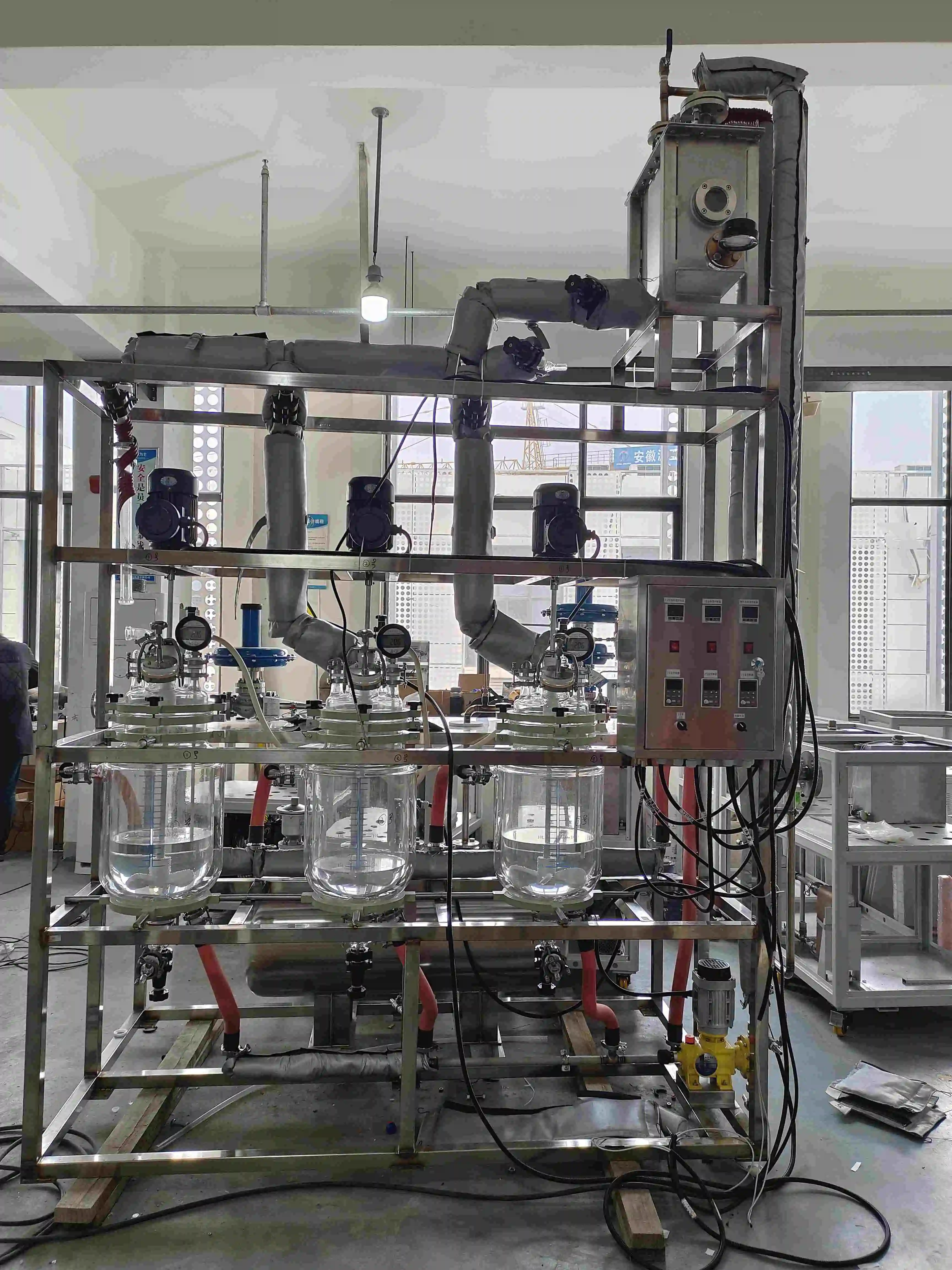 50L Pilot-Scale Glass Distillation Reactor with Vacuum Pump and Chiller ...