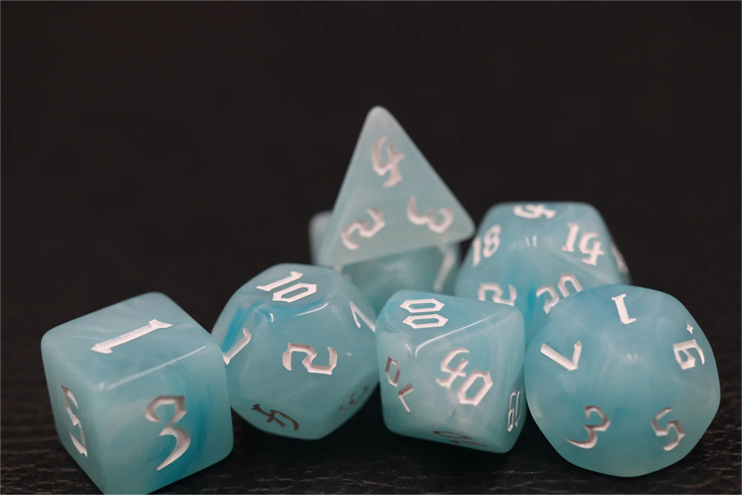 Custom Printed Acrylic D4 D6 D8 D10 D12 D20 DND Polyhedral RPG Engraved Dice-for Wholesales and DND Games factory