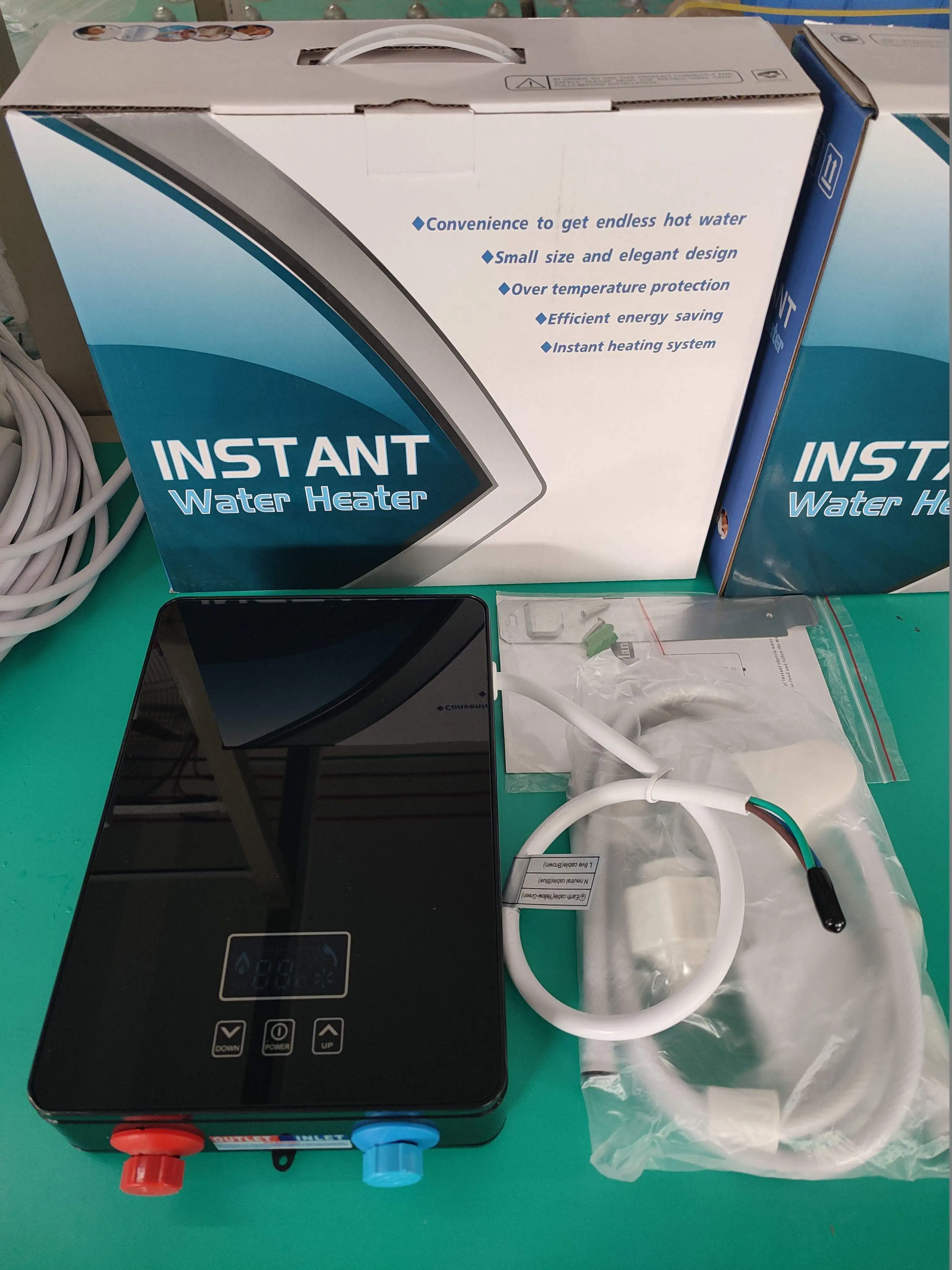 Ultra-fast Heating IPX4 Wall Mounted Waterproof Instant Tankless