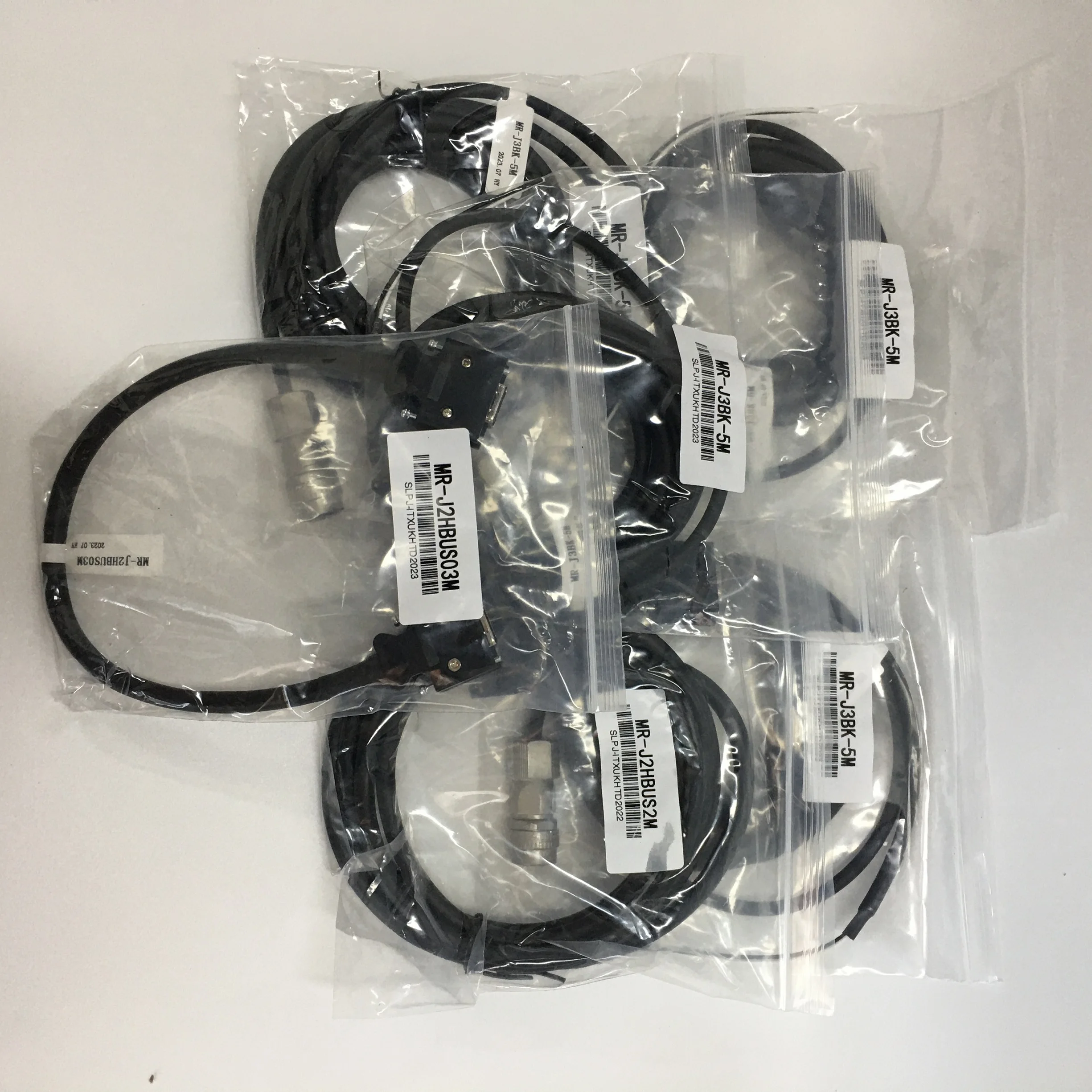 MITSUBISHI Servo Cable Kit MR-J2BUS03M / MR-J3BK-5M