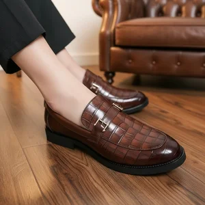Plus Size Luxury Autumn Trendy Men's Business Slip-on Loafers Korean British Buckle Pointed Toe Breathable PU Dress Shoes