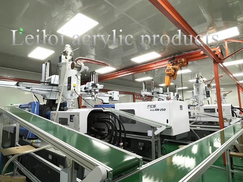 one hundred kinds crystal clear acrylic clothes hanger manufacturer