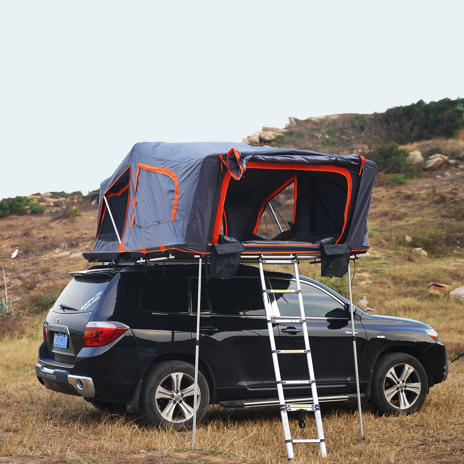 Aluminum Clamshell Hard Shell Roof Top Tent for 4 People