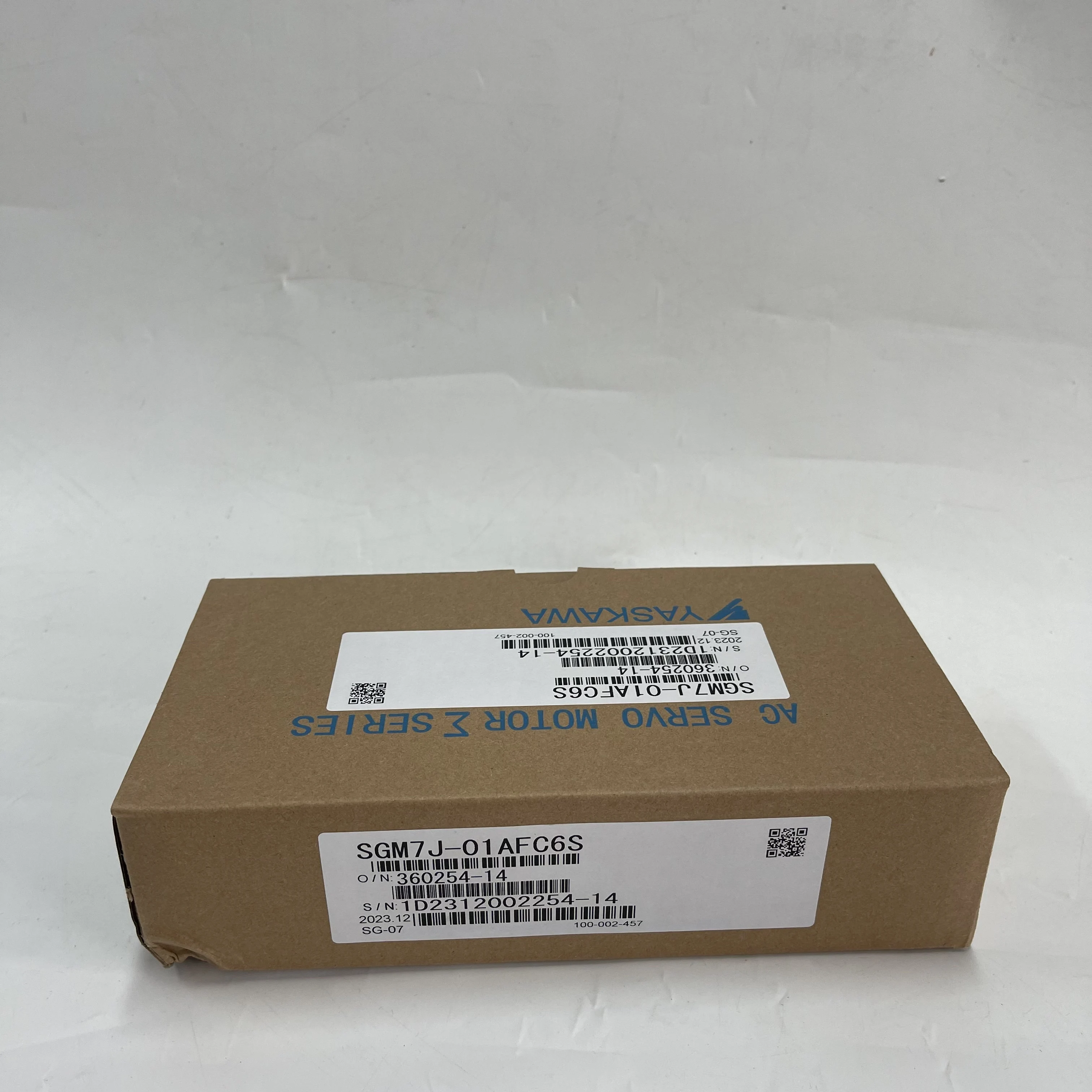 Yaskawa AC Servo Motor SGM7J-01AFC6S Yaskawa AC Servo Motor SGM7J-01AFC6S