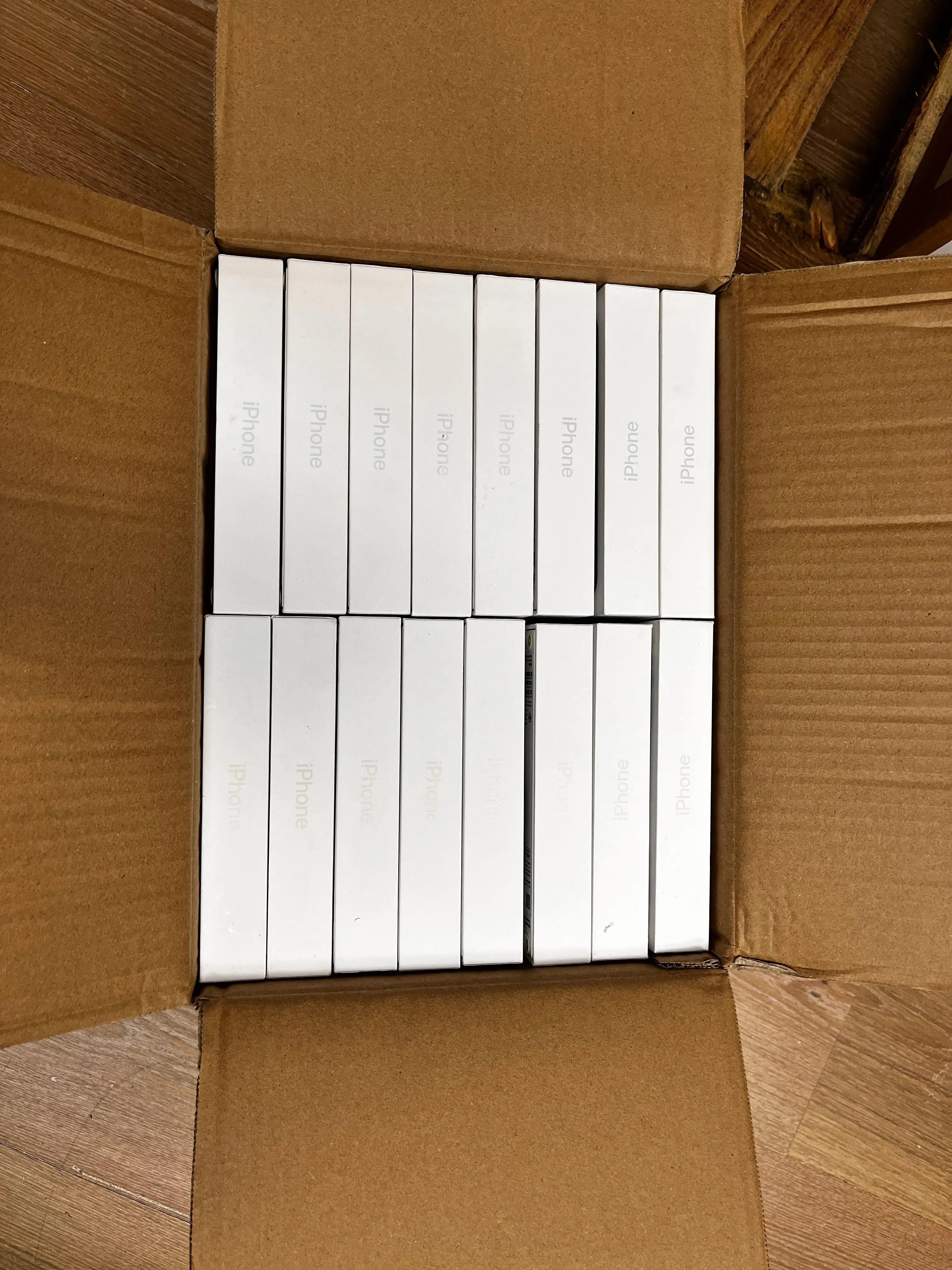 Original Used 16 Pro Max/16 Pro Mobile Phone Supplier 6.7 Inch 128GB / 512GB Used for iPhone 16 Pro Max Smartphone