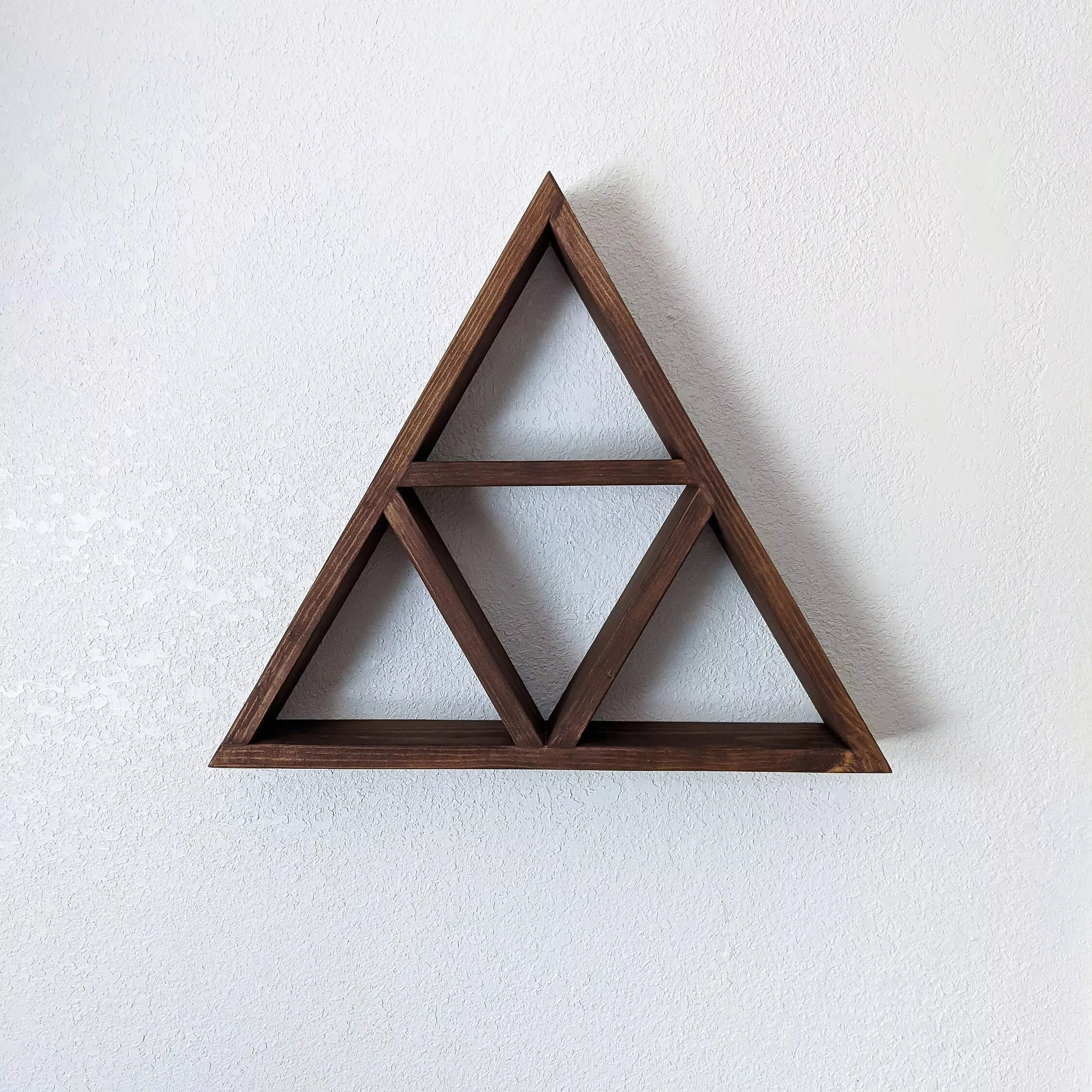 Modern Triangle Floating Shelf - Eco-Friendly Wall Decor for