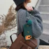 Cavallo dorato in velluto verde, guscio singolo, senza cordino/pom-pom