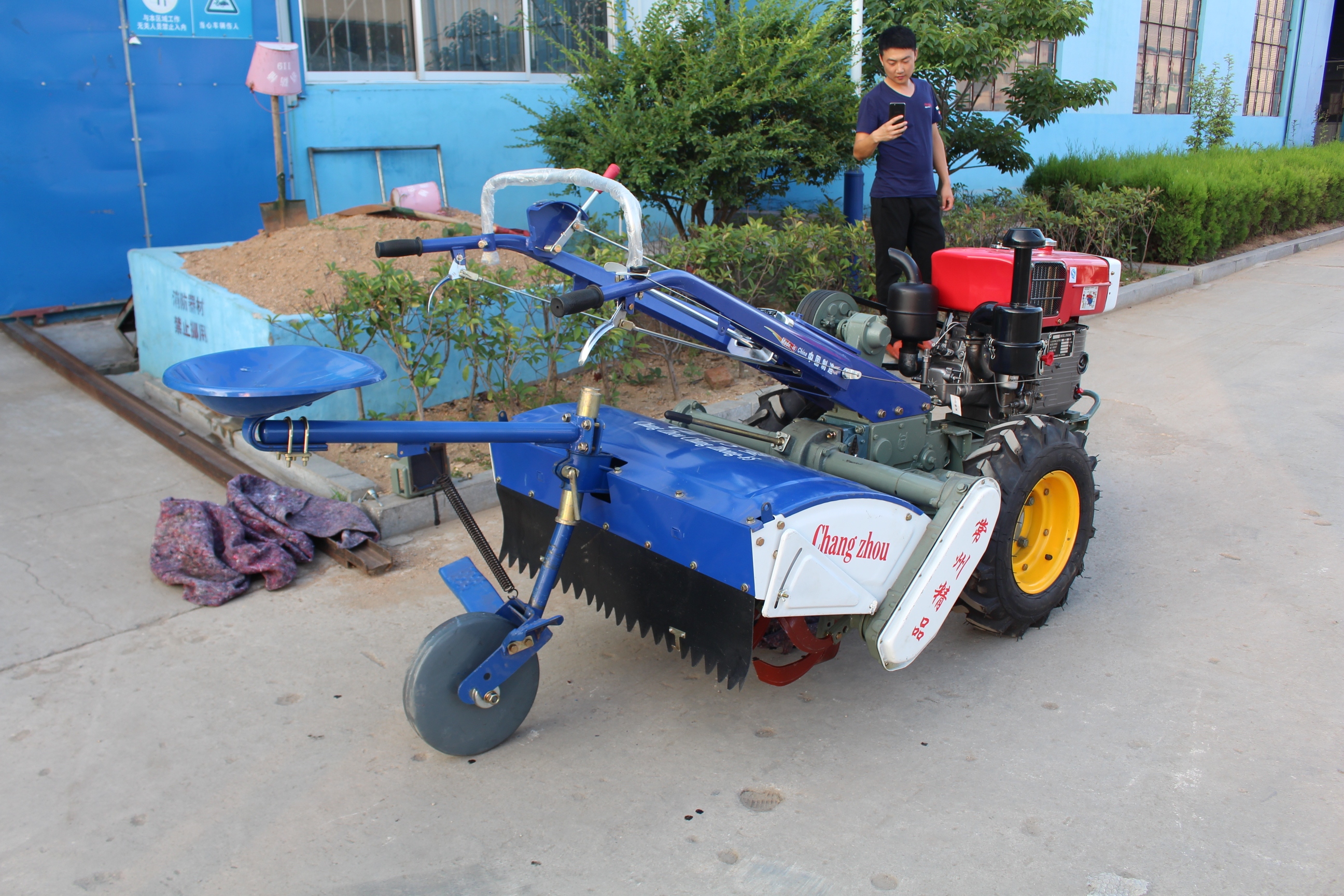 source 15hp 农用手扶拖拉机旋耕机 on m.alibaba.com