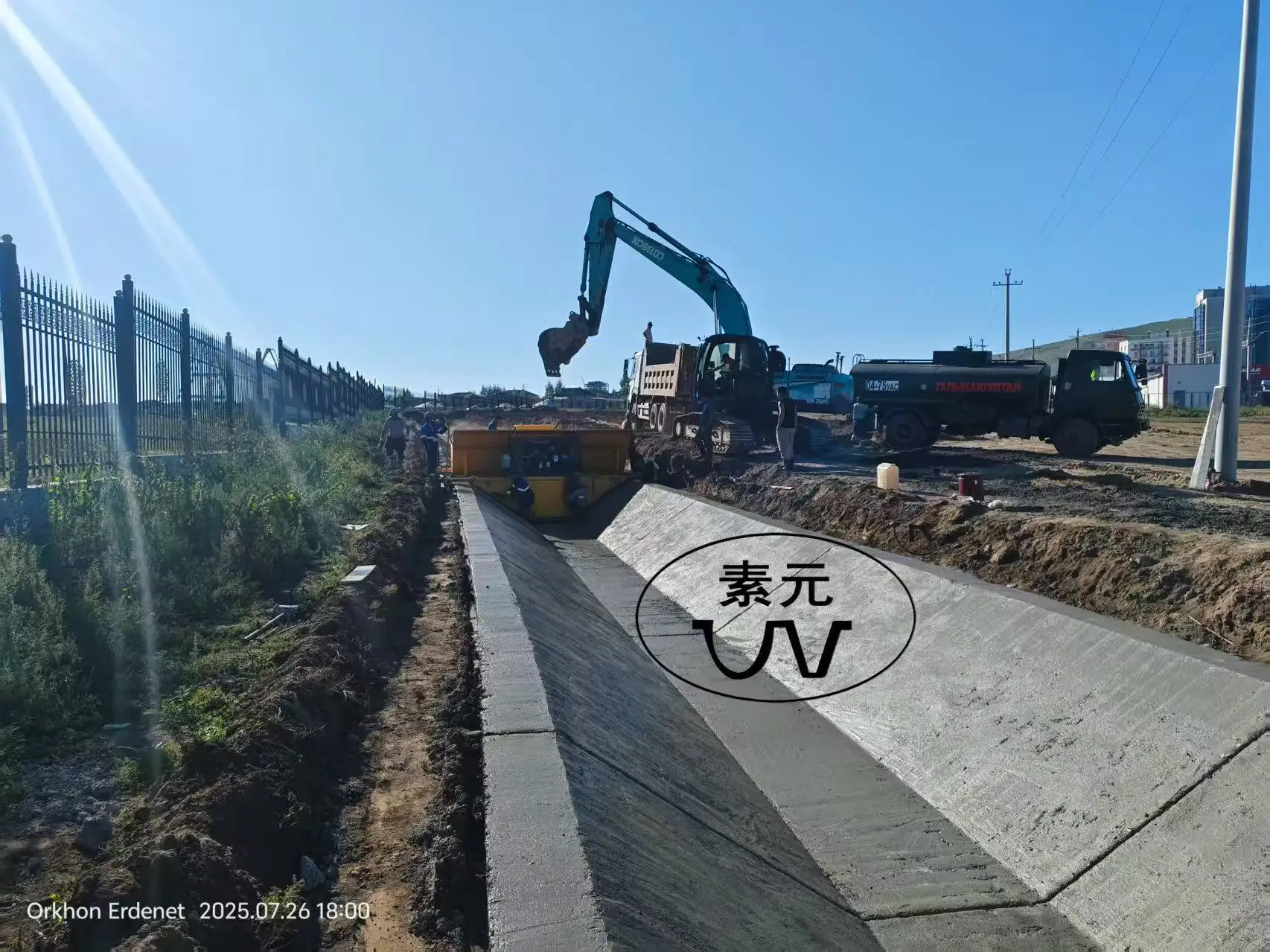 product manufacturer customize drain canal ditch lining machine concrete channel paver trench forming machine field trenching machine-3