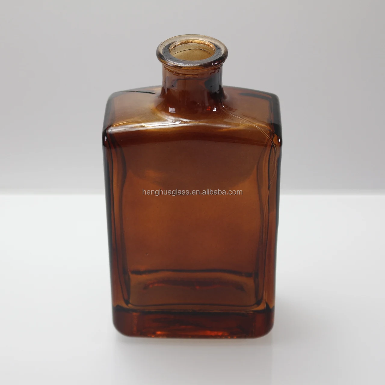 琥珀色のガラスリキュールボトル200ml200ccブラウンフラットスクエア