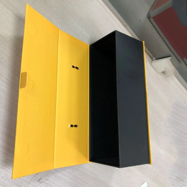 Luxury Yellow Textured  Paper Cardboard Box Packaging Printed Logo Magnet Closure Lid Gift Box With Pu Leather Handle