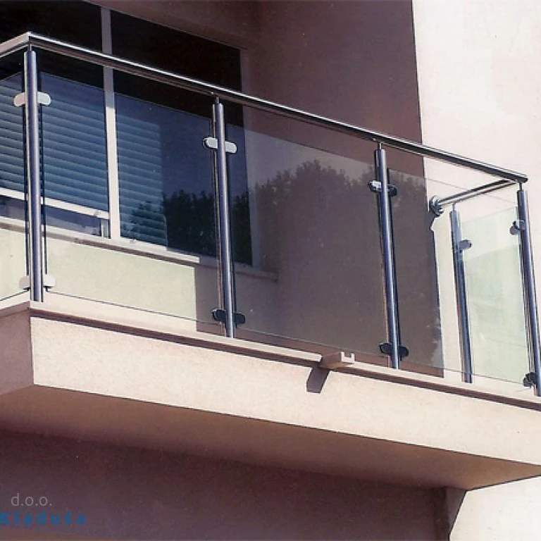 Outdoor 10mm 12 mm Glass Baluster Railing for Deck Stainless Steel Post Design Balcony Tempered Glass Railings