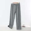 Dark green long lattice