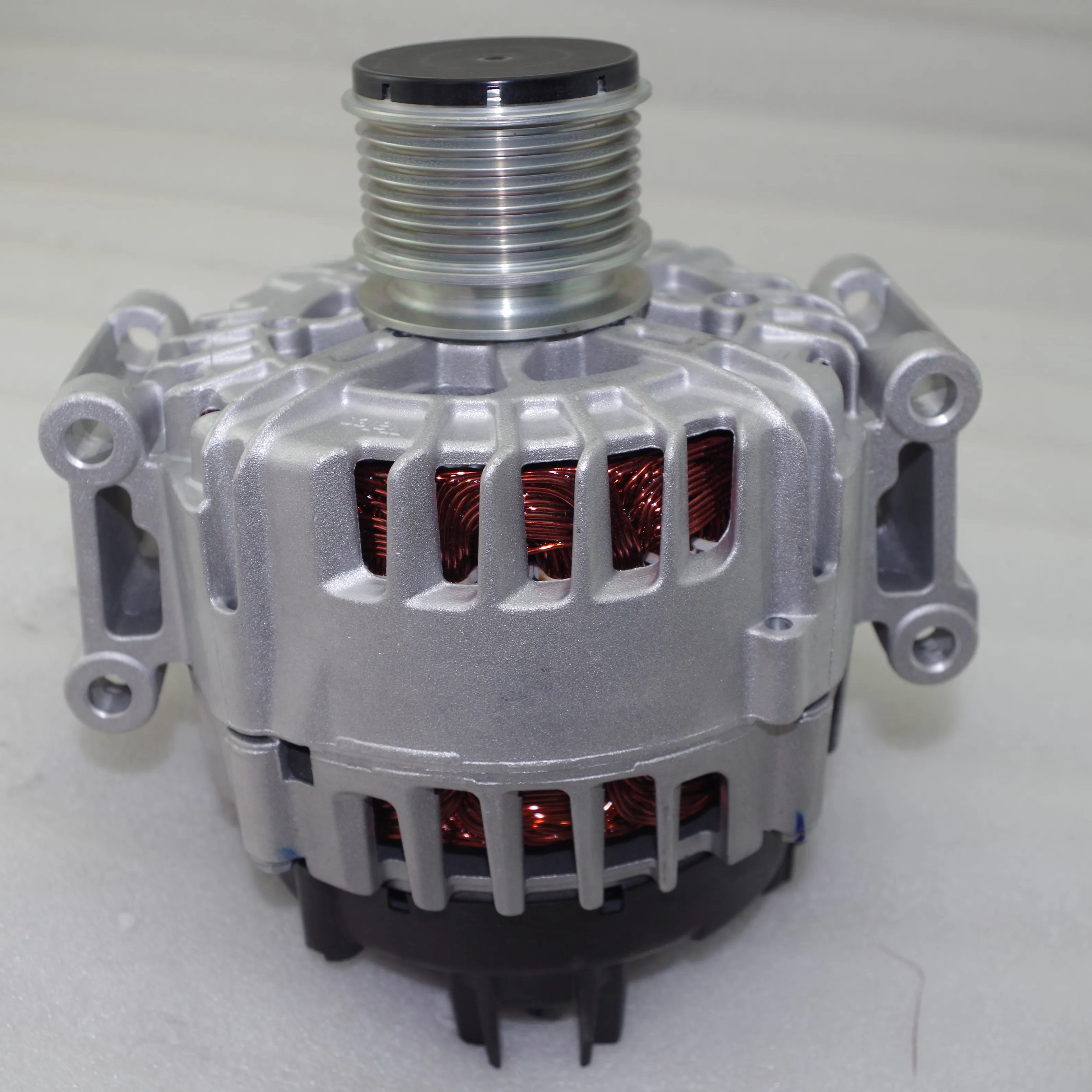 12V ORIGINAL ALTERNATOR 442209 TG15C163 A2711541802 FOR Mercedes 