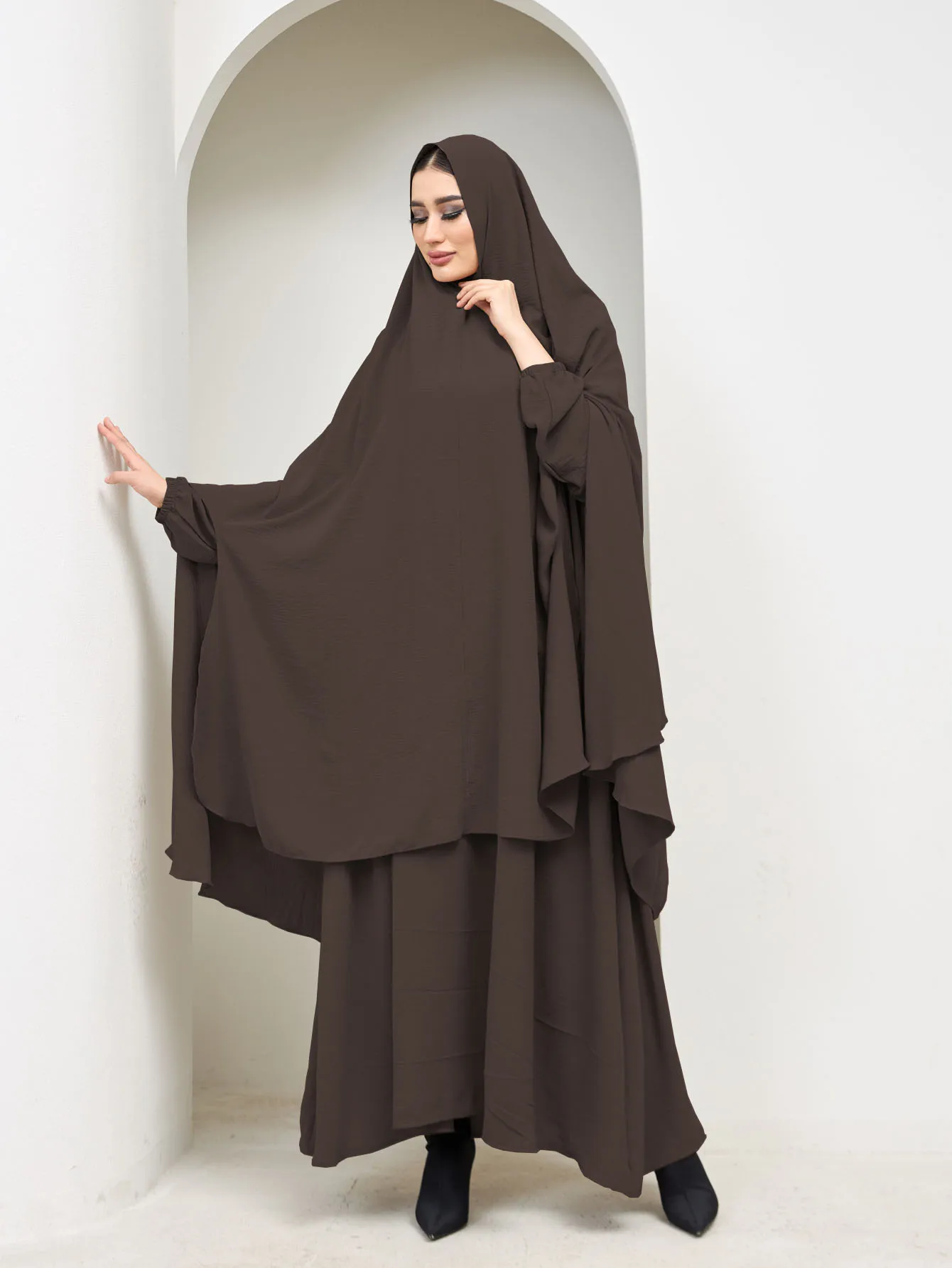 2024 New Arrival a Solid Color Breathable and Comfortable Ice Silk Wrinkled Muslim Ladies' Pilgrimage Burqa With a Headscarf