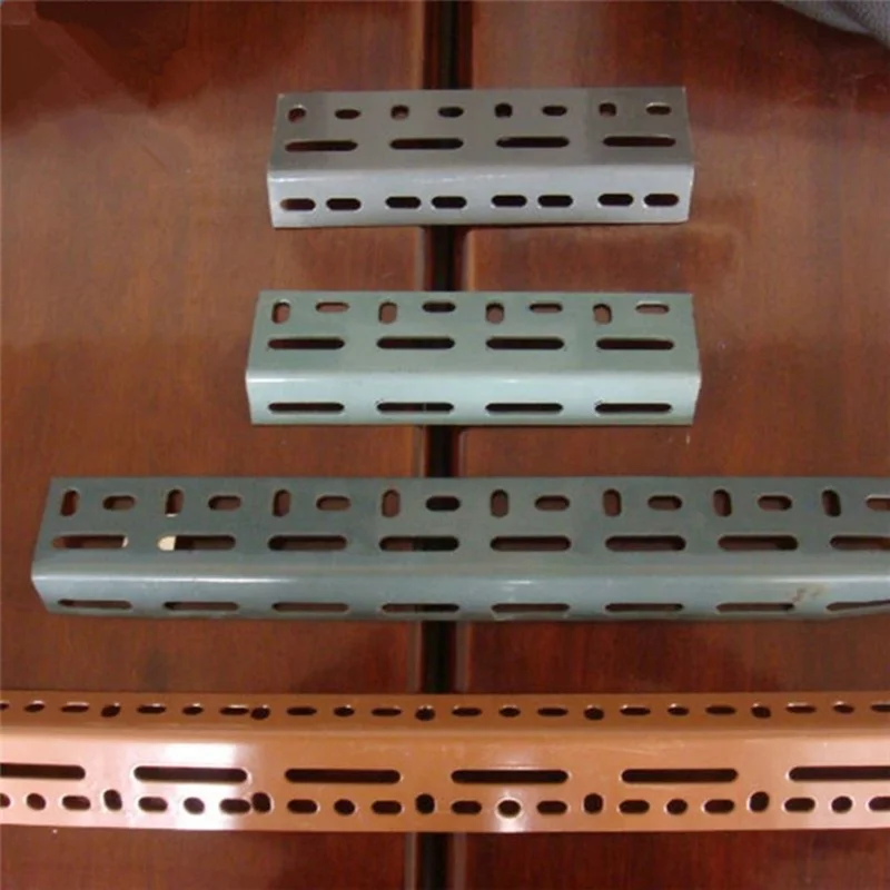 
 Угловая Сталь  