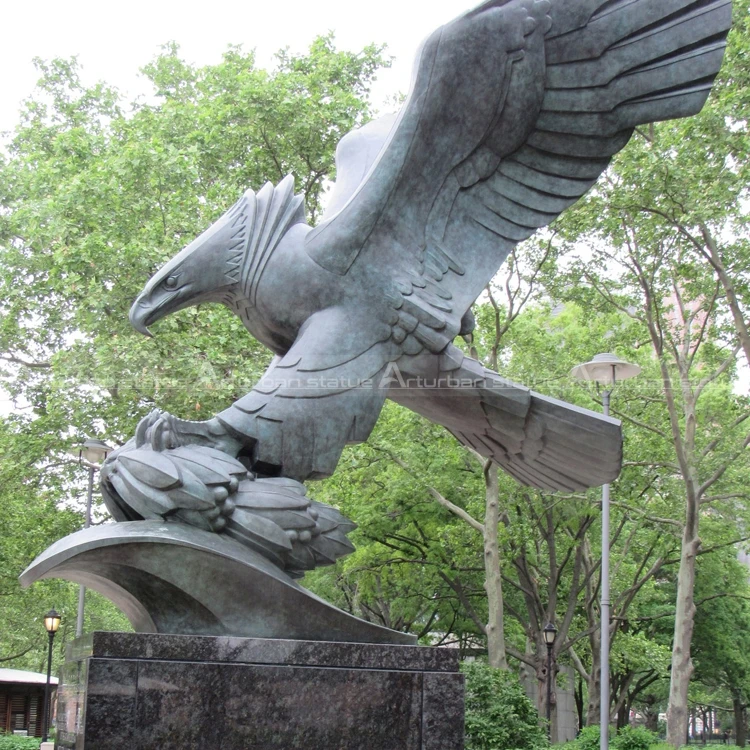 Bald eagle outdoor decor art bronze animal bird sculpture eagle statue