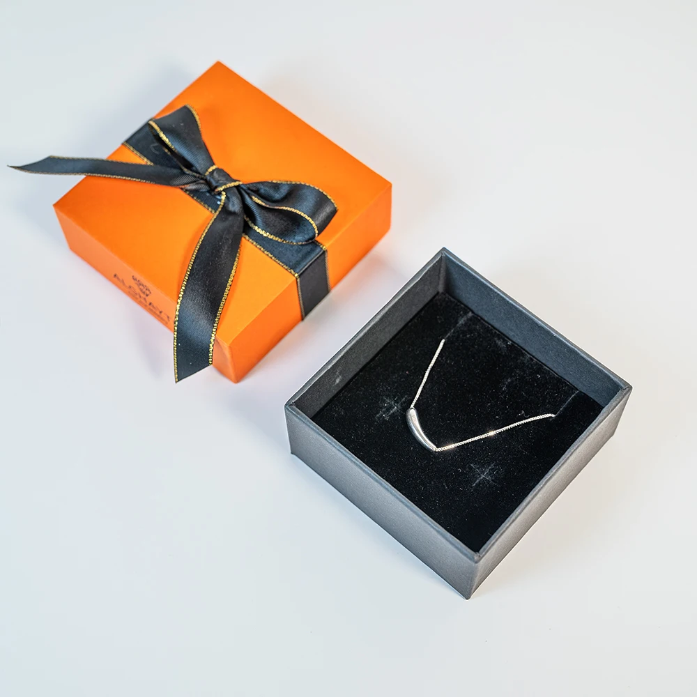 Lujo Al por Mayor Diseño Personalizado Caja de Regalo para Mujer con Forro de Terciopelo, Tapadera y Base para Collar con Cinta